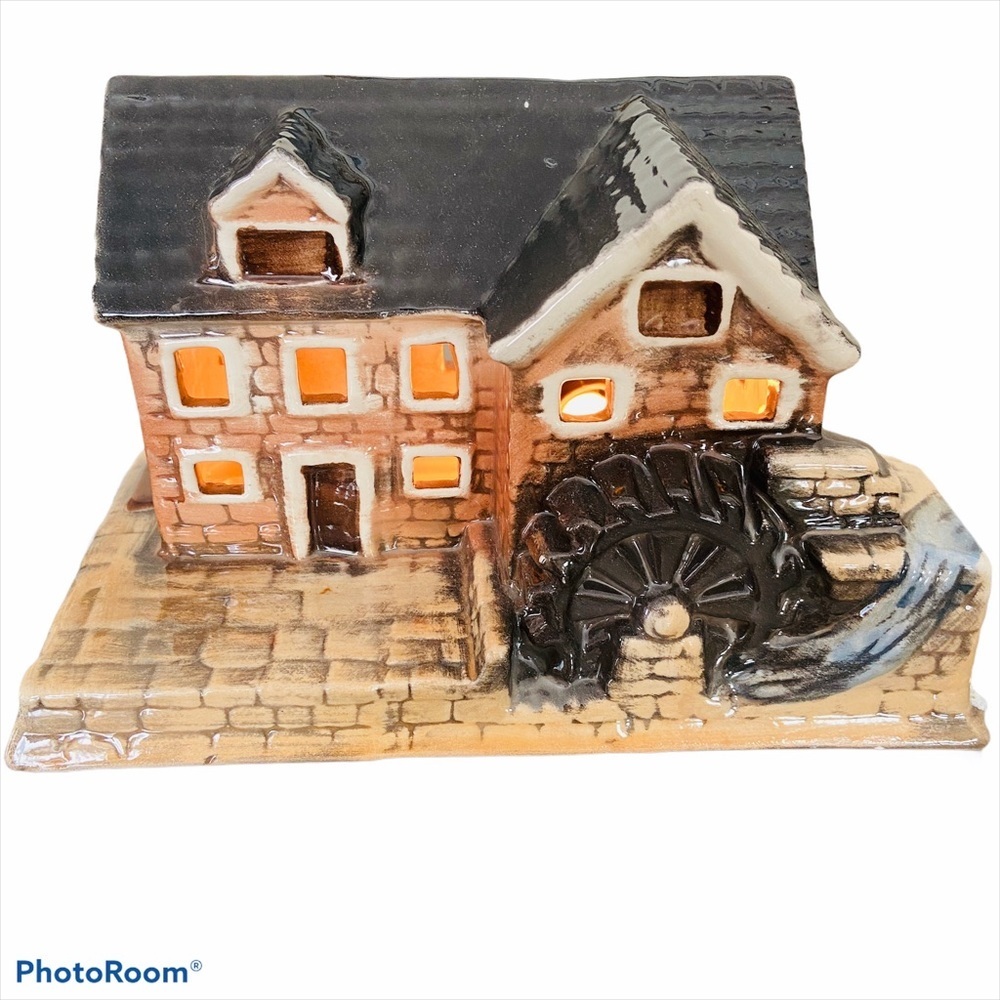 Vintage Byron Mold Christmas House 1979
